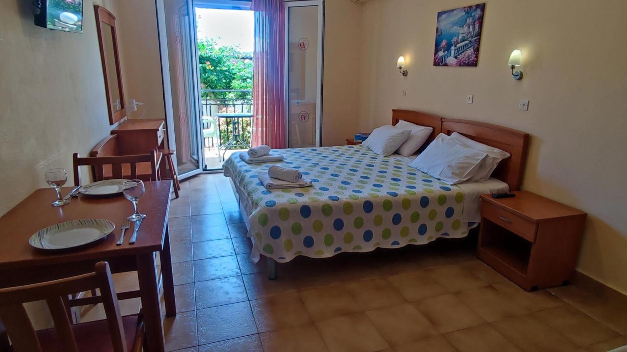 Dionysios Studios Skala  Extérieur photo
